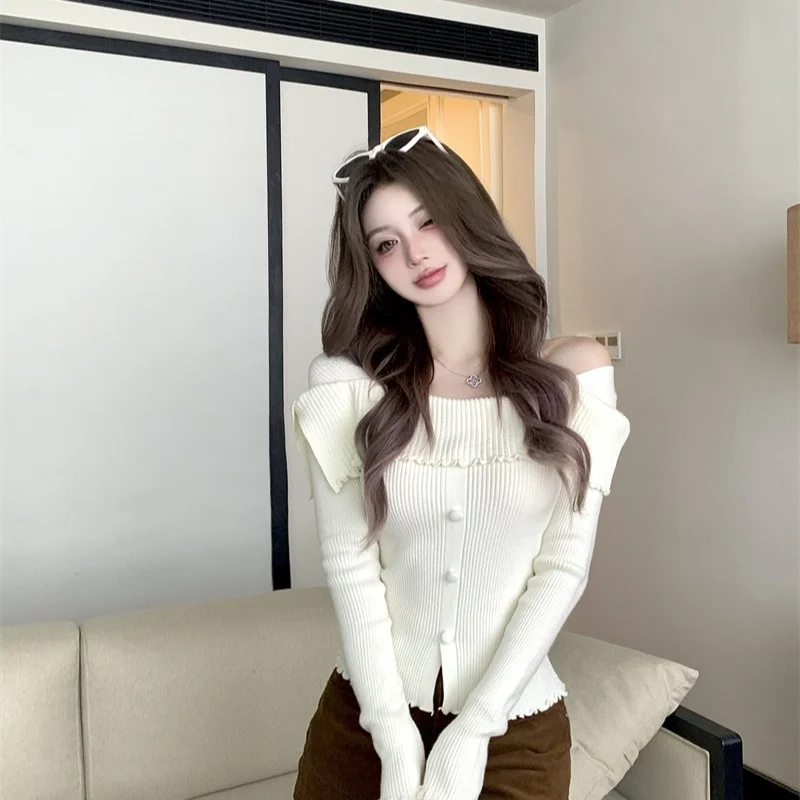 

oulder Bared Knitted Base irt Women's New Sle Autumn 2025 Pure Desire Inner Wear Sweater Slit Knitted Top Wood ain