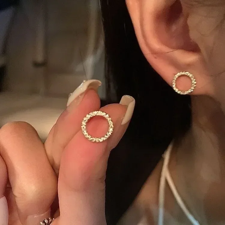Korean Fashion Versatile Dazzling Circle Stud Earrings with Crystal Cubic Zirconia Minimalist Earrings for Teens Women's Jewelry image 2