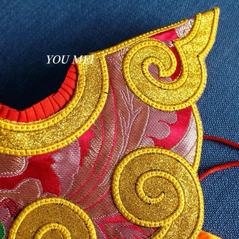 Tibetan-Style Buddhist Statue Robes,Cloaks,Outer Garments Handcrafted Various Statues Dust-Proof Ethnic Decoration Buddhist Item