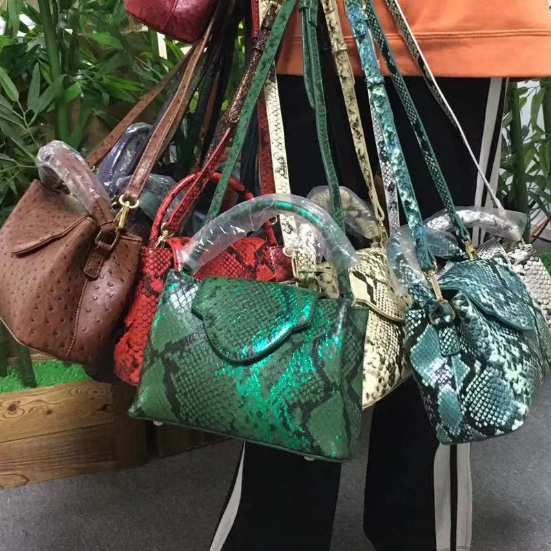 2023 Fashion New Snake Handbag Luxury Brand Design Women Loved Shoulder Tote Bag Ostrich Leather Pouch