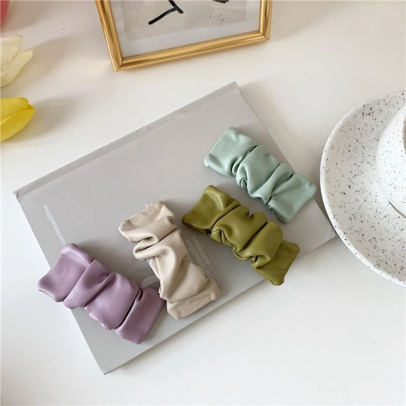 Korean Fashion Retro Pleated Leather Hair Clips, Trendy Bangs Side Barrettes, Versatile Unique Hair Accessories for Women