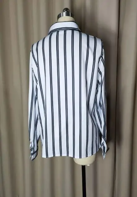 2025 Primavera/estate elegante donna sexy nuovo stile pendolarismo moda camicia ampia a righe manica lunga da donna