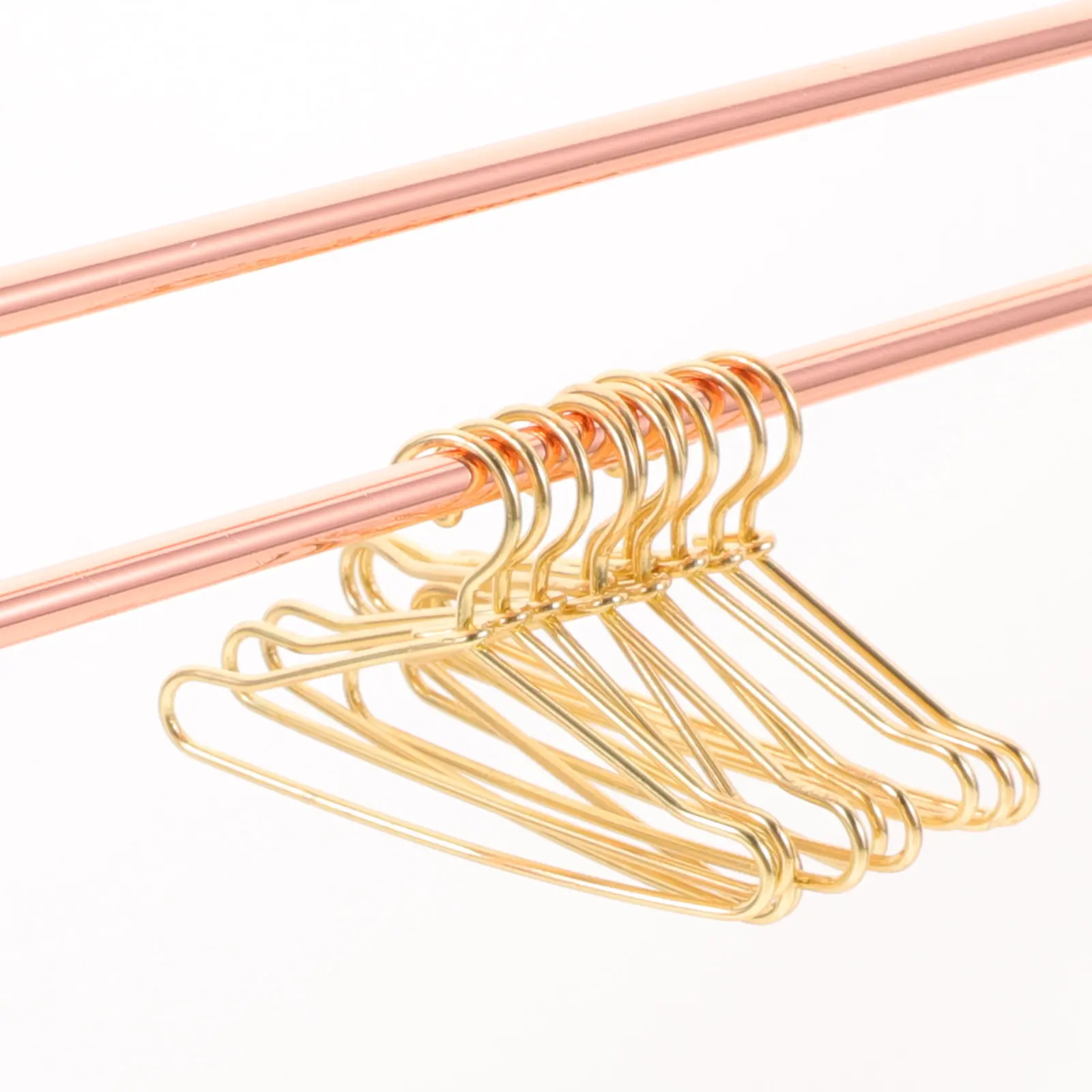 

1Set Mini Hangers for Dollhouse Iron Miniature Clothing Rack Elegant Display Stand Kids Nursery School Decor Mini Clothes Rack