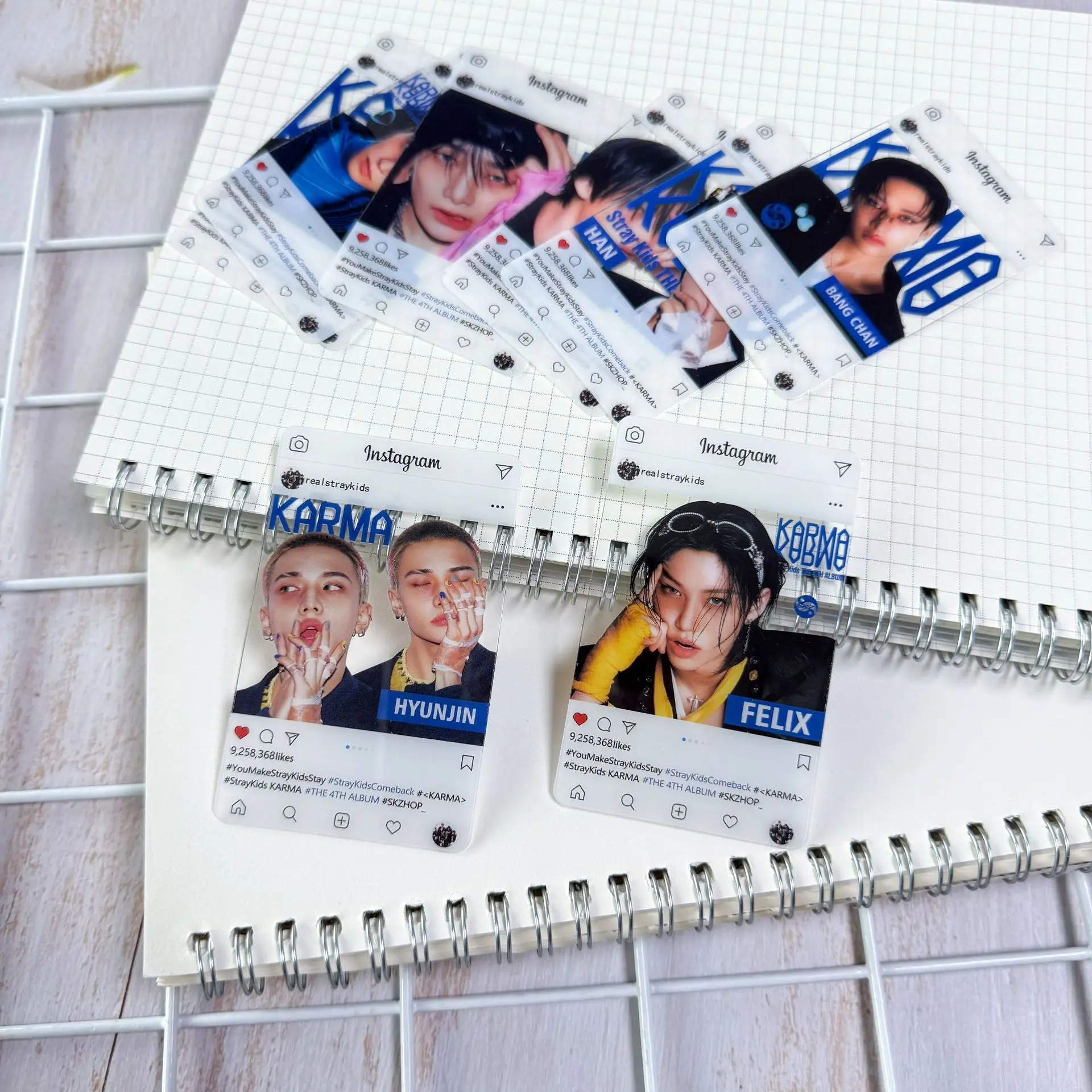 SKZOO Stray Kids 透明カード レギュラーアルバム KARMA グッズ キム・スンミン 可愛い コレクション PVCカード 小さいカード