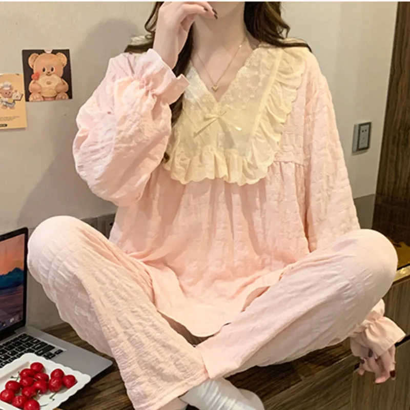 ชุดนอนผู้หญิง ชุดลำลอง ผ้าคลาวด์คอตตอน ชุดนอนฤดูใบไม้ผลิ เสื้อเชิ้ตลูกไม้สไตล์เจ้าหญิง+กางเกง 2 ชิ้น