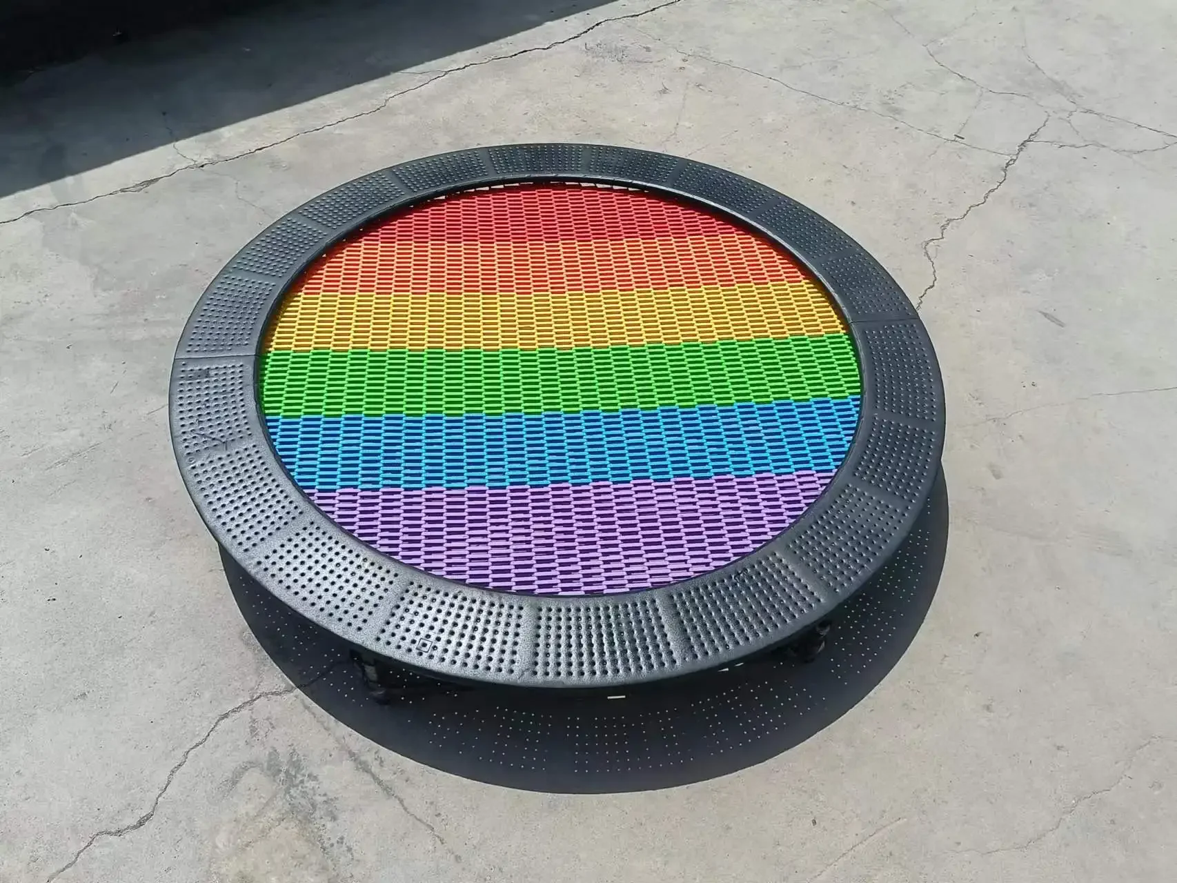 Outdoor Plastic and Metal Trampoline for Public Park Use Jumping Buried in the Ground Without Safety Net for School or Home