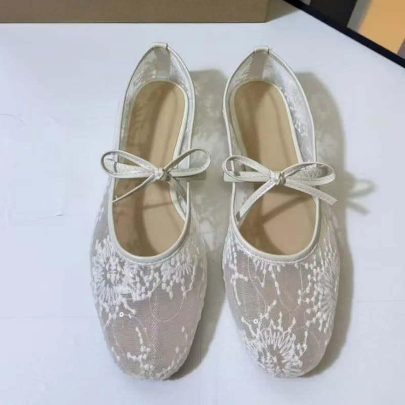 刺繍レースメッシュ女性メリージェーンシューズ通気性浅い口ロリータスタイルブランド靴レースアップレディースバレエフラット