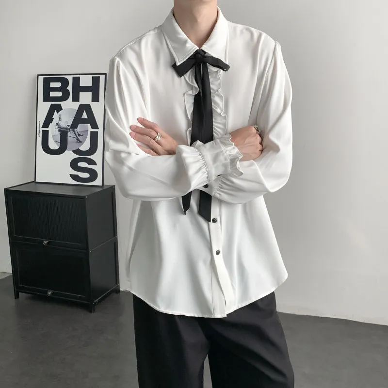 

Простая белая рубашка унисекс: весенний модный дизайн с воротником-бантом и кружевной отделкой