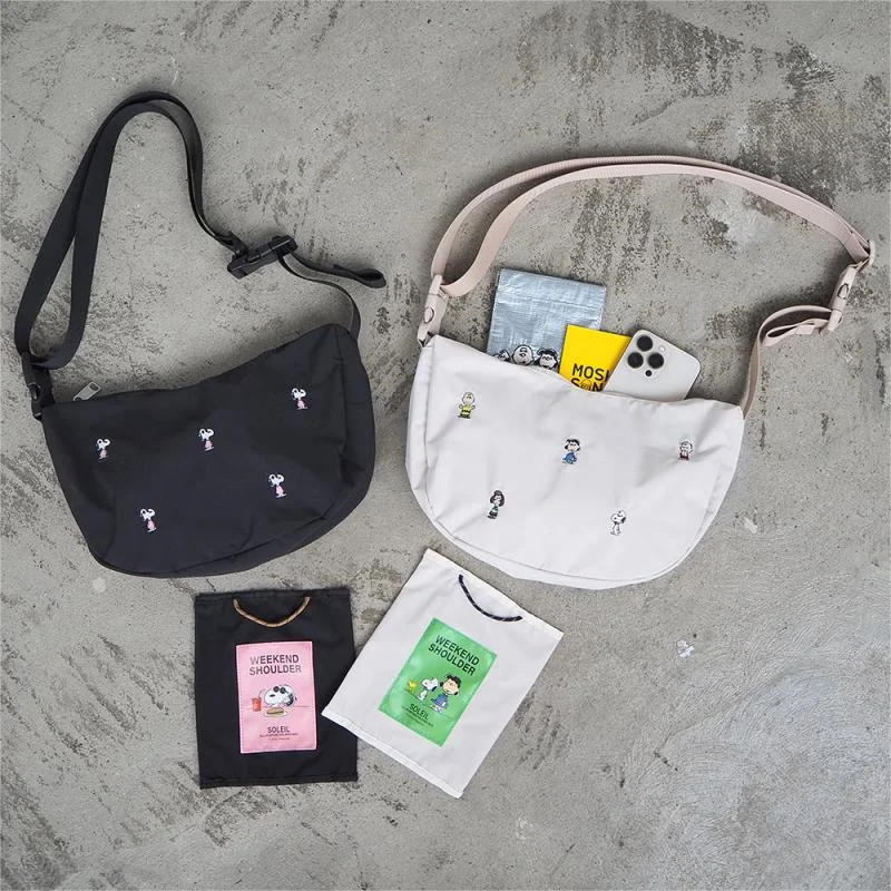 

Cartoon Cute Embroidered Shoulder Bag Fashion Women Crossbody Bag Large Capacity Tote Bag Student Chest Bag
