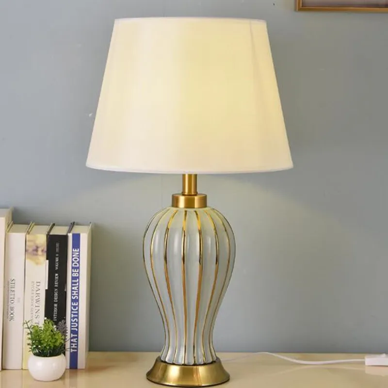 

Light Luxury Post Modern American Style Ceramic Table Lamp for Bedroom Bedside Lamp European Style Living Room Lamps