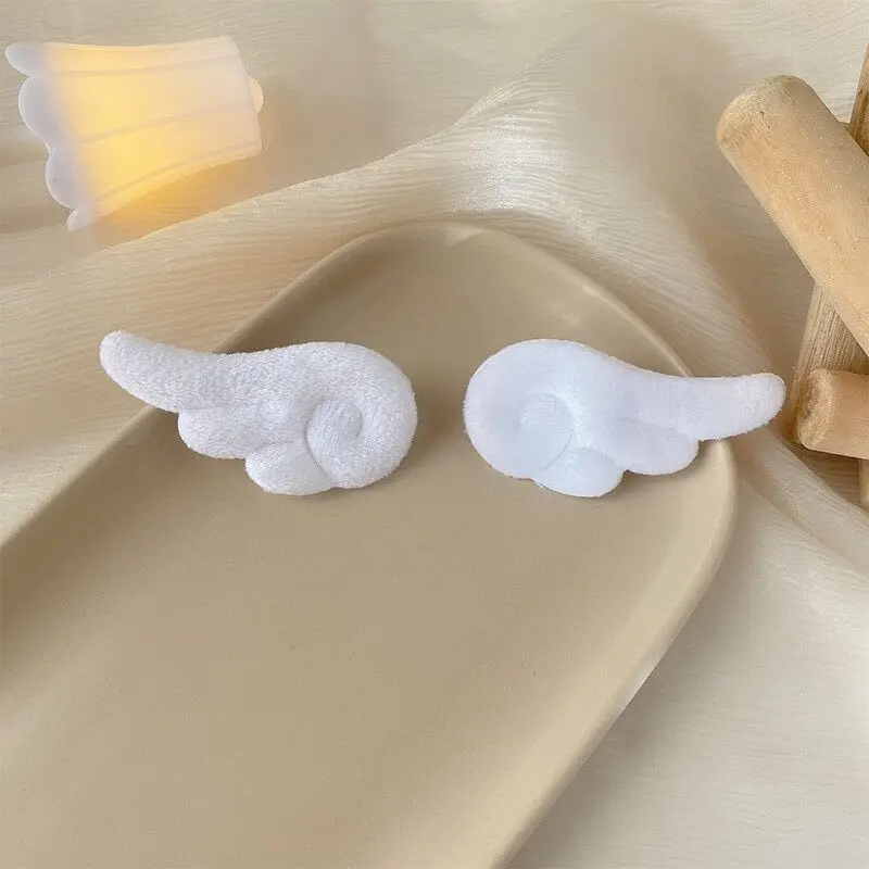 2pcs Angel\'s wings paired with a sweet girl\'s heartbreak hairpin, cute outer bangs clip