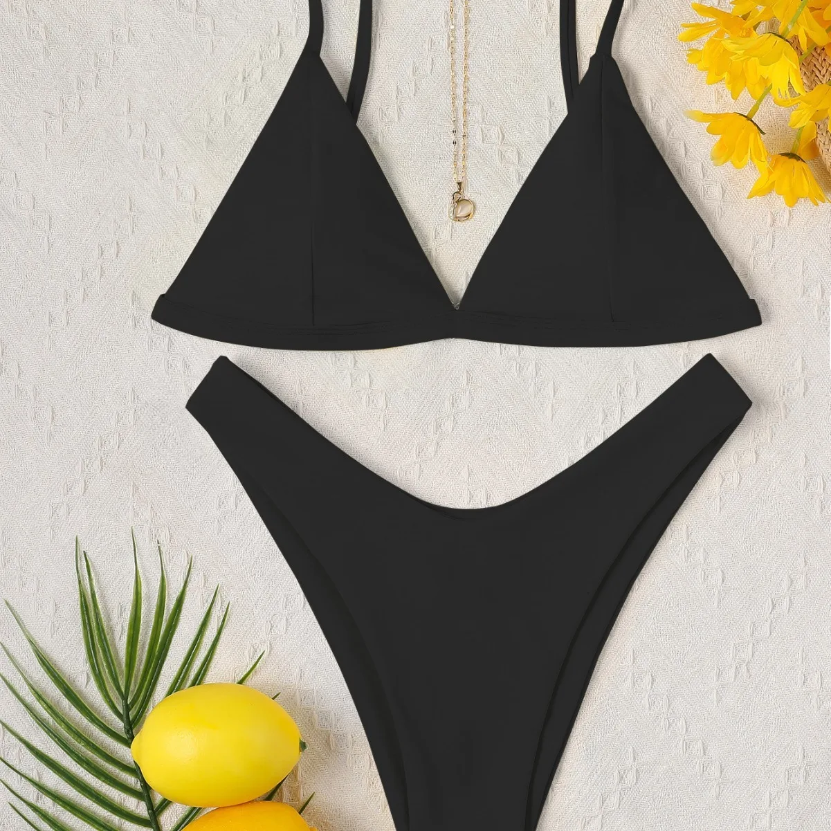 2024 Traje de baño de mujer de bikini sexy sin espalda triangular de color sólido