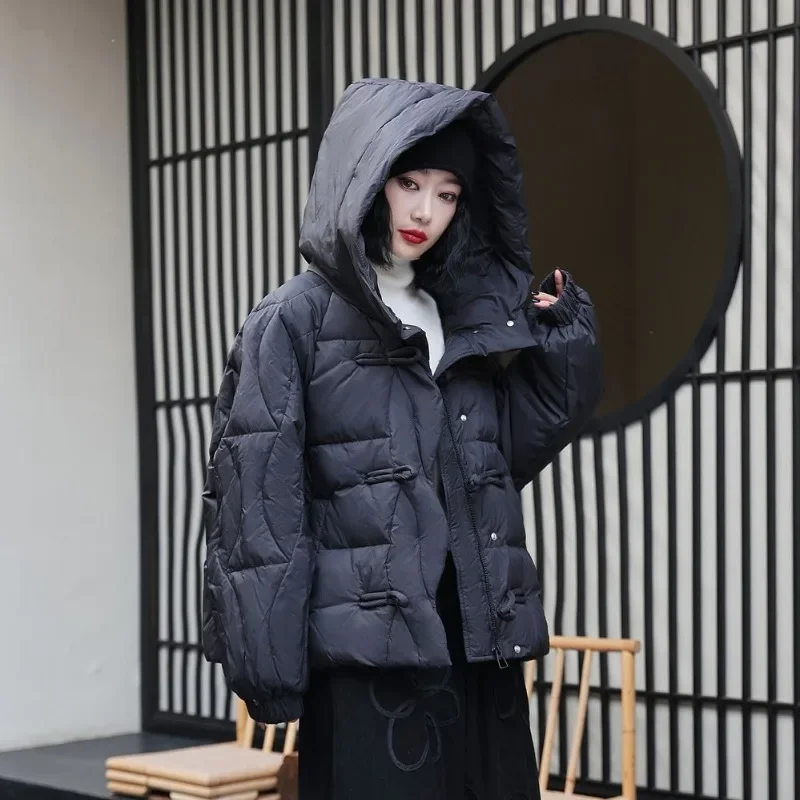여성용 짧은 두꺼운 버클 후드 레트로 민족 스타일 화이트 덕 다운 루즈 다운 재킷 가을 및 겨울 신상 다운 재킷