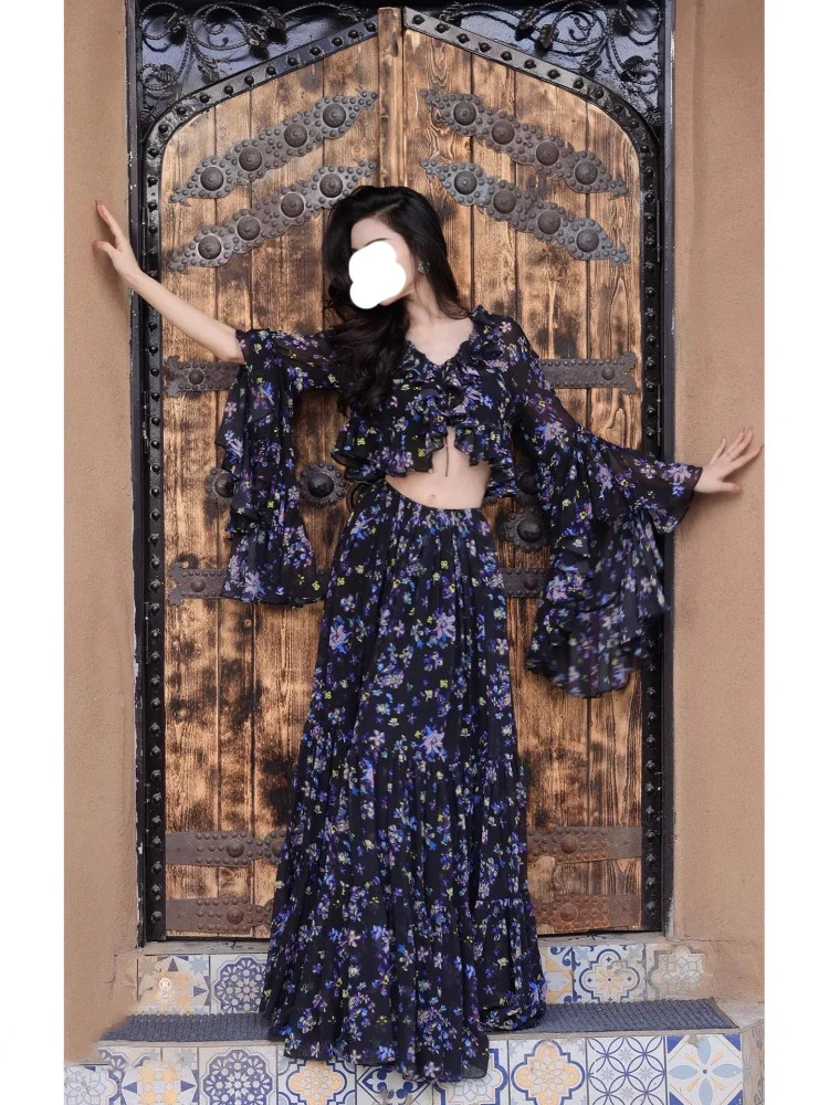 

Women's Skirt Y2K Suit French Retro V-neck Floral Print Bell-sleeve Top High-waisted Beach Vacation Reffled Skirts Two-piece Set