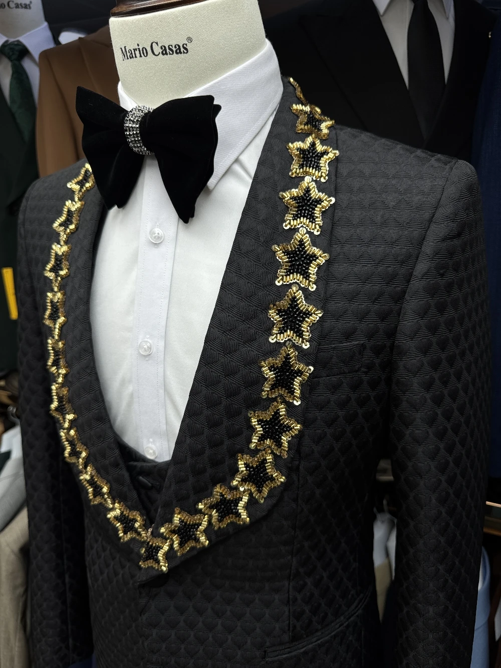Black Handsome Patterned Men's Suit, Golden Sequins Shawl Lapel Groom Wear, Popular 3-pieces Dancing Party Set, Delicate Tuxedo