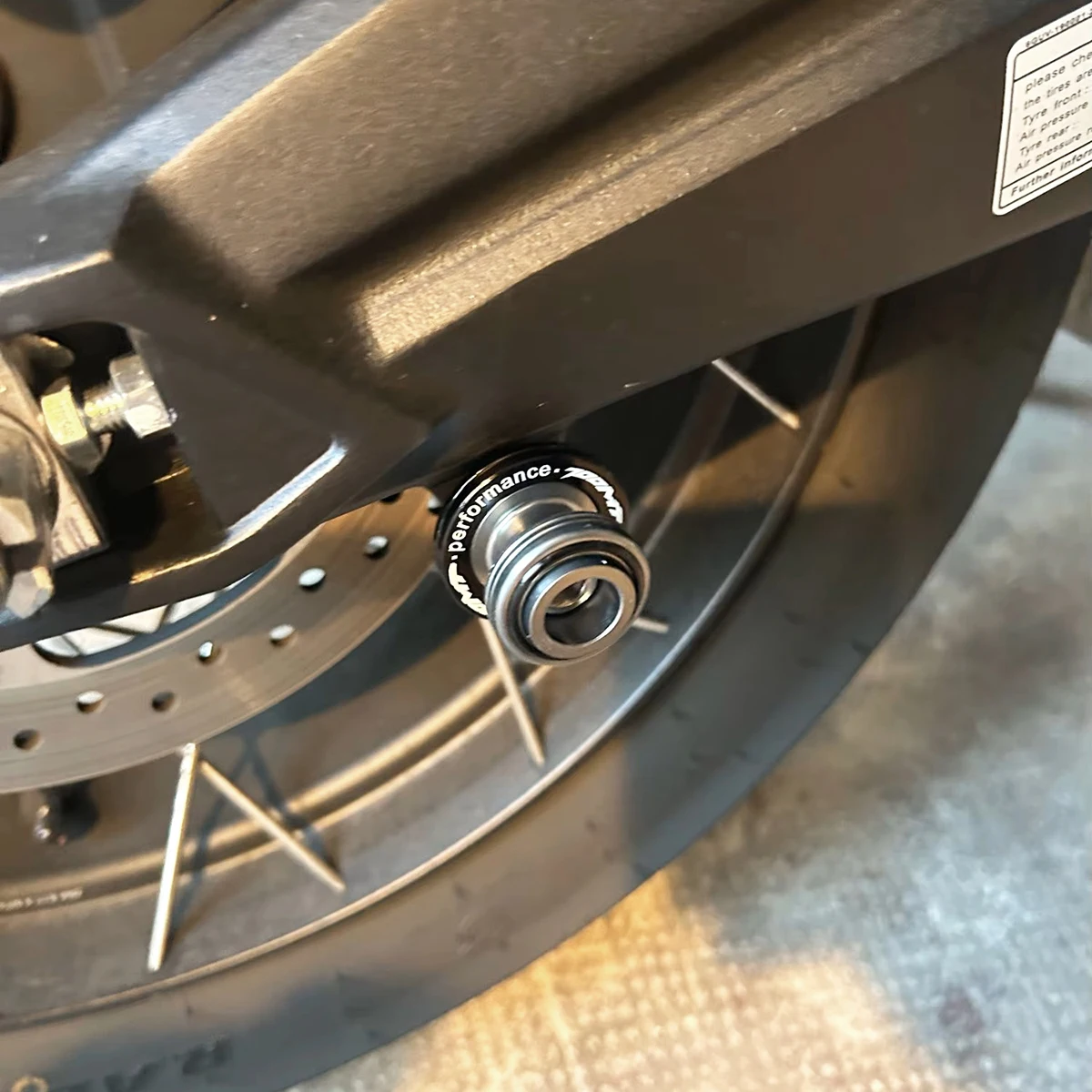 Für CFMOTO 450MT 700MT 800MT 1000MTX MT450 MT700 800 MT-X 2024 2025 2026 Zubehör Motorrad Hinterer Ständer Spule Schwingarmhalterung – Detail 1