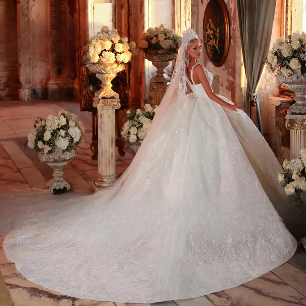 Customized Luxury Lace Beading Pearls Embroidery Princess Ball Gown Wedding Dress Spaghetti Straps Puffy Bridal Gowns