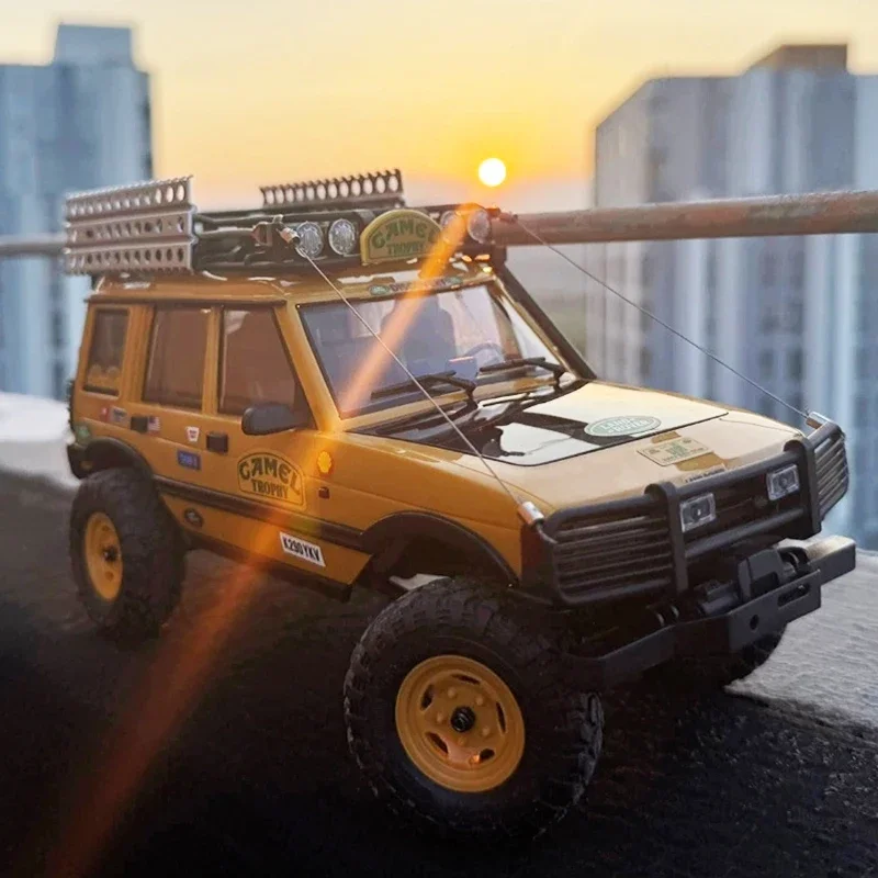FMS New FCX24M 1/24 RC Land Rover Series Four-Wheel Drive Electric Remote Control Climbing Off-road Vehicle Adult Toy Gift