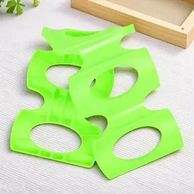 

Lightweight Flexible Silicone Fridge Beer Organizer Foldable Drink Space Saver For Bottles Cans Beverage Holder Refrigerator