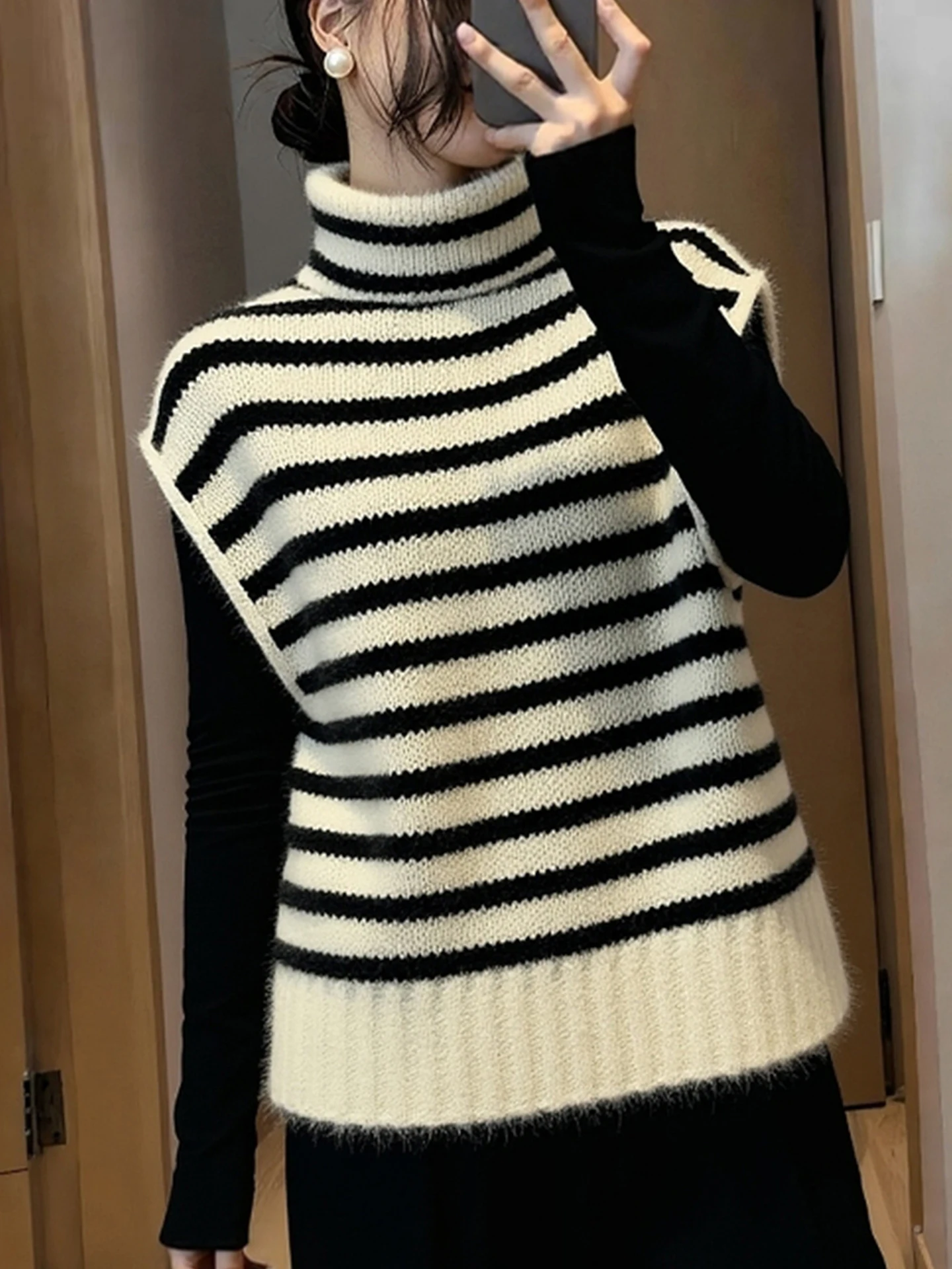 Faionable Thiened Camere maglione lavorato a maglia da donna collo alto gilet a righe top strati abiti invernali