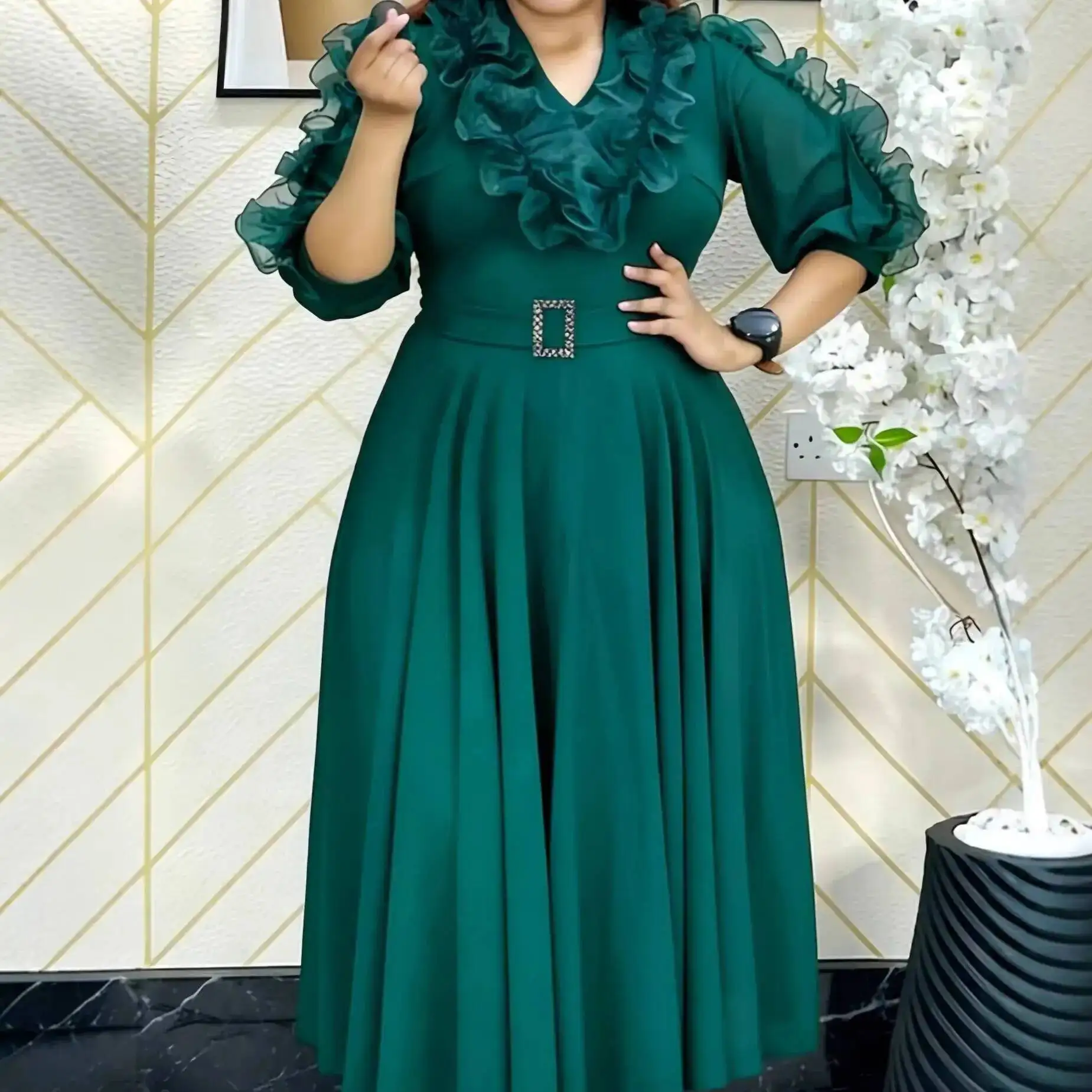 

Plus-size Green Ruffled V-neck Pleated Long Dress With Rhinestone Waist Belt, Elegant Dress Party Summer Elegantes Casual Y2K