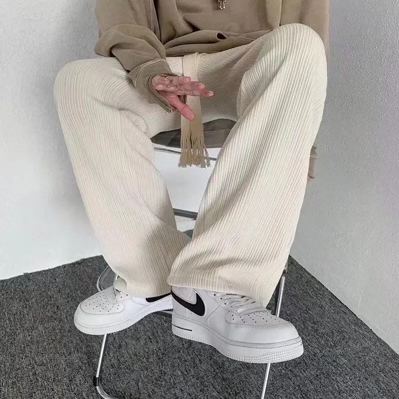 

Модные вельветовые мужские брюки, осень-зима, свободные прямые повседневные длинные брюки, модные брендовые удобные брюки с высокой талией...