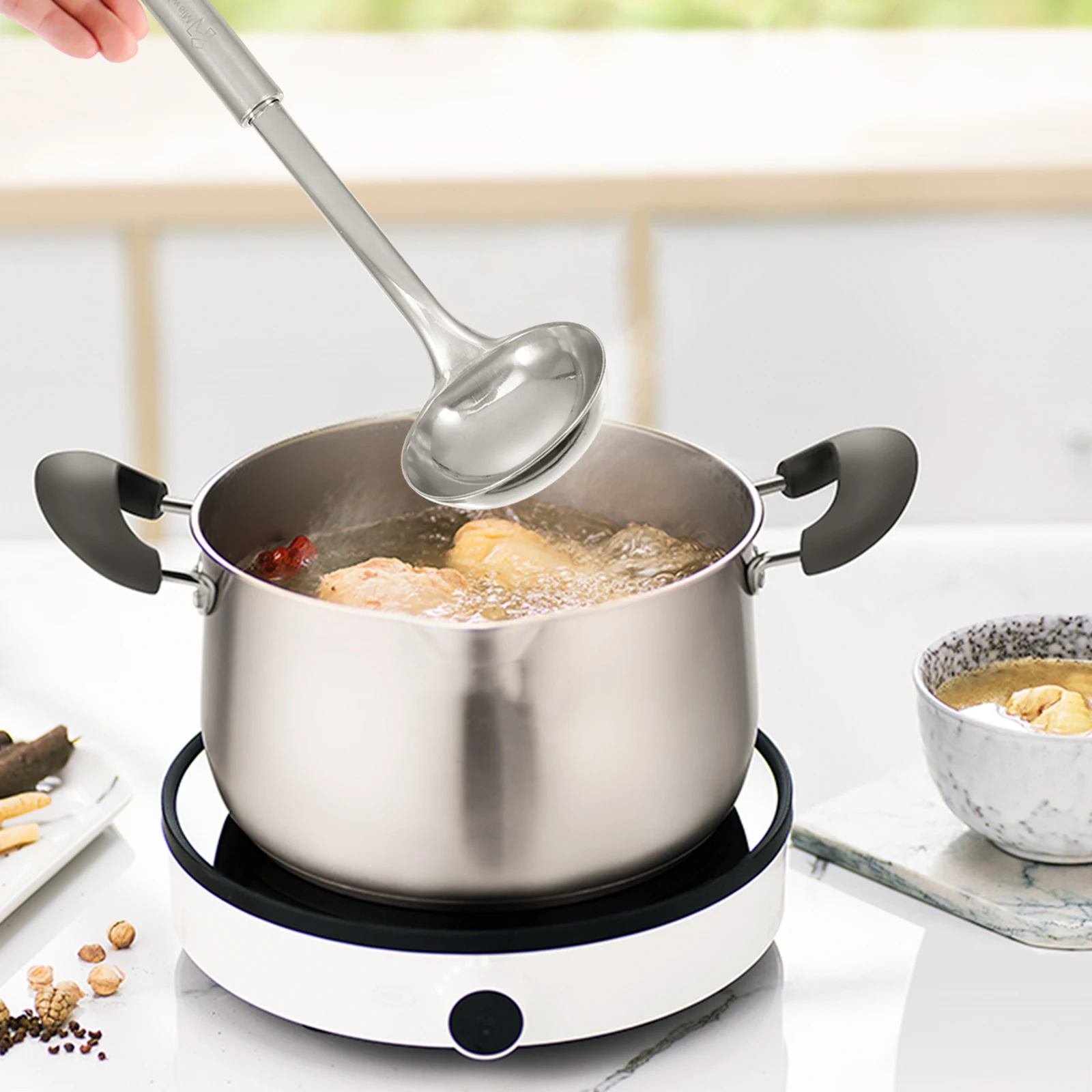 

5 pcs 1 Set Stainless Steel Kitchen Wares Corrosion Resistant Hanging Design Cooking Utensils Tableware Set Household