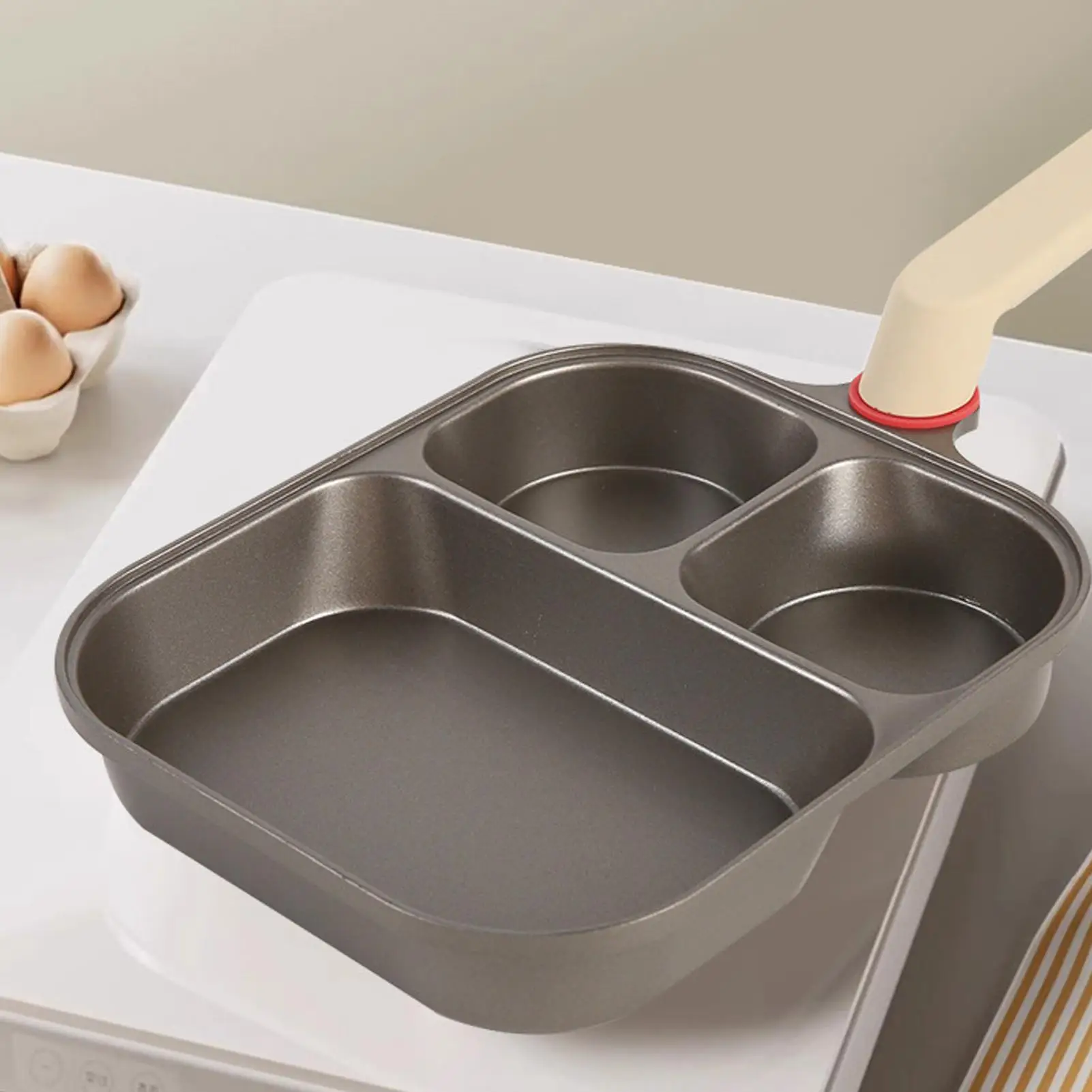 

Сковорода для яиц, сковорода для завтрака на 3 чашки со скребком и масляной кистью, эргономичная ручка, сковорода для завтрака для приготовления омлета, сэндвича