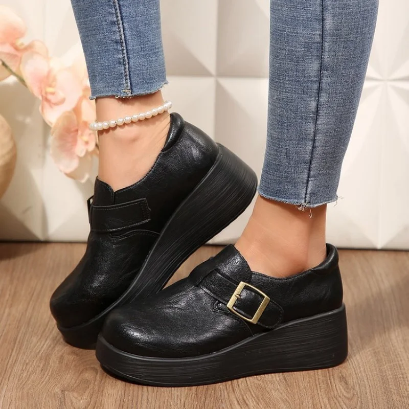 

5.5cm Vintage Comfortable Thick Bottom Platform Shoes 2026 Spring Buckle Soft Leather Loafers Black Deep Mouth Shoes Office Mom