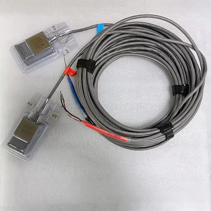 Cost-Effective Digital Clamp-On Ultrasonic Flowmeter Customizable Contactless Liquid Sensor for Water & Oil OEM Plastic Material