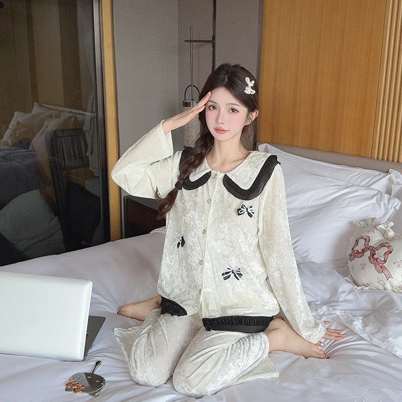 

Пижамные комплекты с длинными рукавами и короткими штанами для женщин, атласные, с милым узором в виде сердечек, гладкие, мягкие, тонкие, с кружевной отделкой, на эластичной резинке, весенние, унисекс