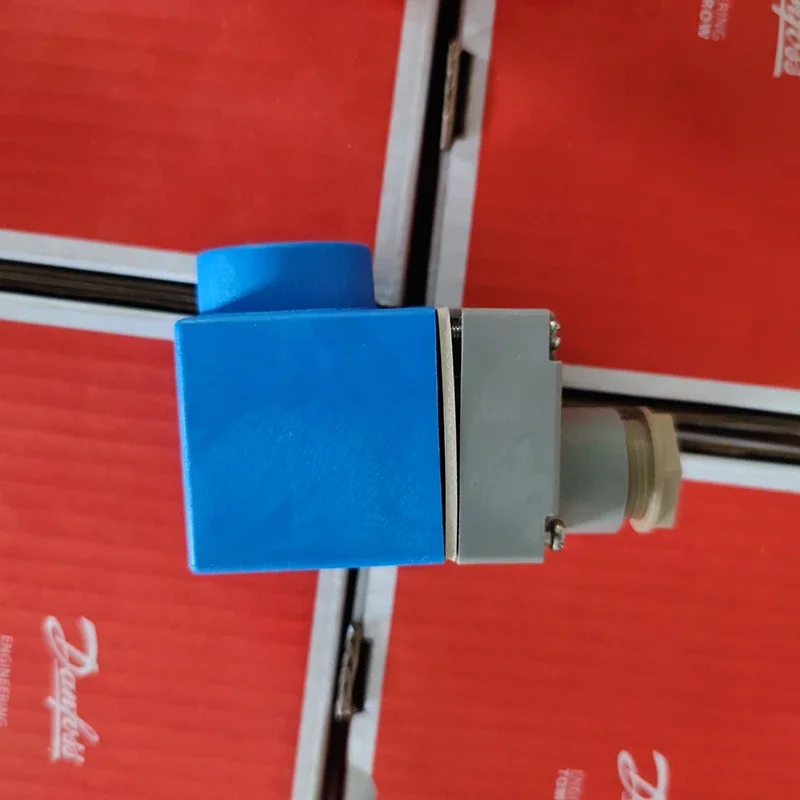 คอยล์วาล์วโซลินอยด์แบบล็อคสองสถานะ 3V 5V 6V 9V 12V 24V ควบคุมด้วยแบตเตอรี่แบบพัลส์