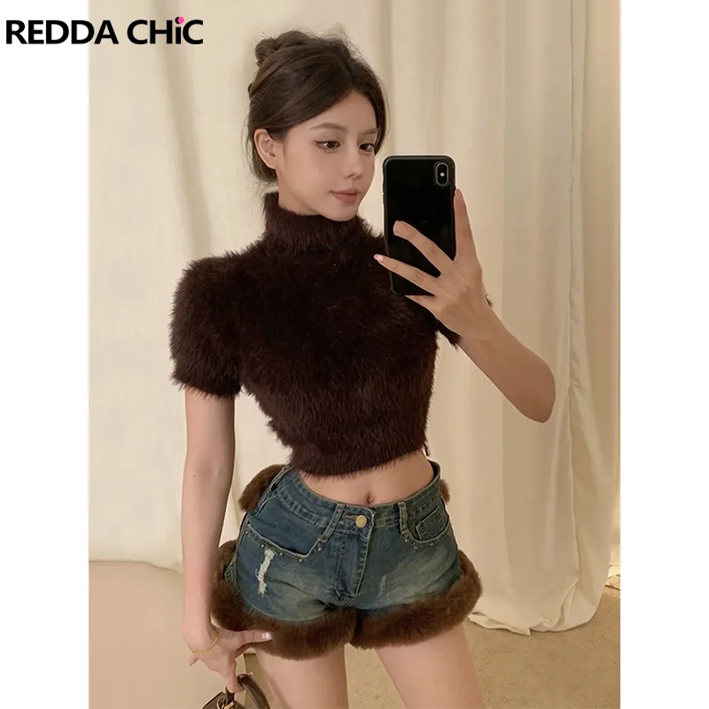 ReddaChic 冬用ファジーレディースジーンズショーツ フェイクファー パッチワーク オールドストレッチ スリム フリンジ カーゴデニムショーツ ギャル Y2K ストリートウェア