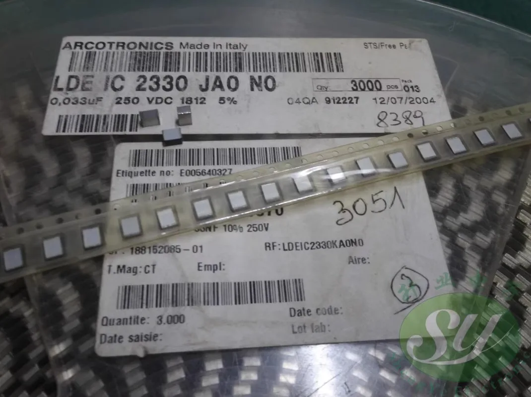 

10PCS AV LDE 0.033uf/250v 33nf 333 New chip film capacitor 1812