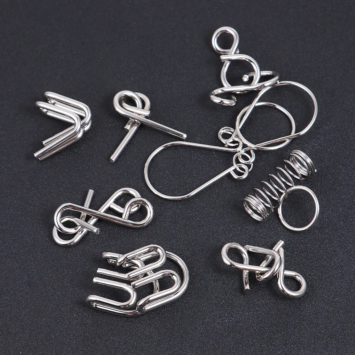 

Creative Metal Wire Puzzle Set Brain Teaser Challenge Game for Kids and Adults Puzzle Ring Unlock Skill Development Gift