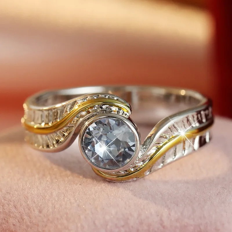 Kreativer Gedrehter Feder-Damenring mit Synthetischem Zirkon Zweifarbiges Design Ring für Tägliches Tragen und Partys Modeschmuck
