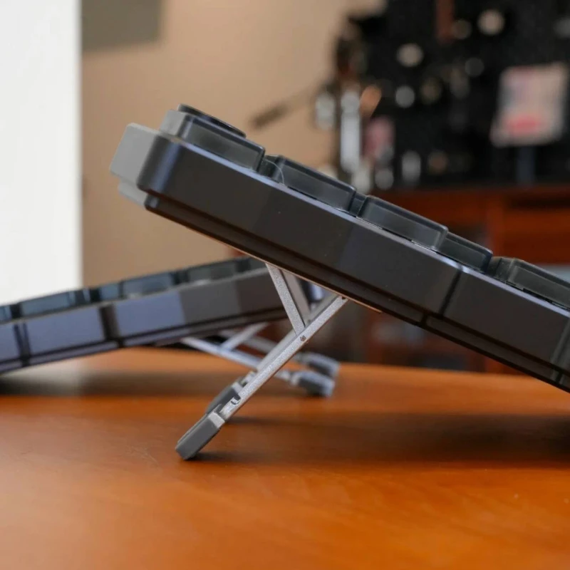 المبيعات الساخنة الجديدة Cornix سبليت لوحة المفاتيح مخصصة بلوتوث السلكية CNC قذيفة قارورة تغيير مفتاح Kaih Choc V2 محور لوحة المفاتيح المريحة