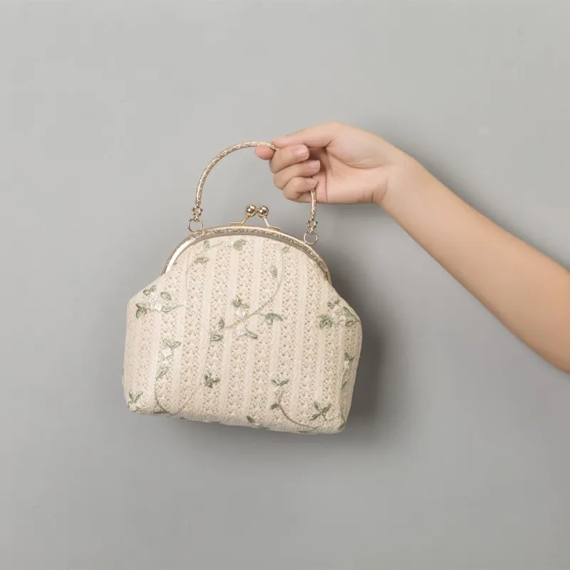 

Vintage Embroidery Lace Flowers Straw Bags Chain Women Shoulder Crossbody Bag Shell Lock Purses for Women Wedding Bag Bags