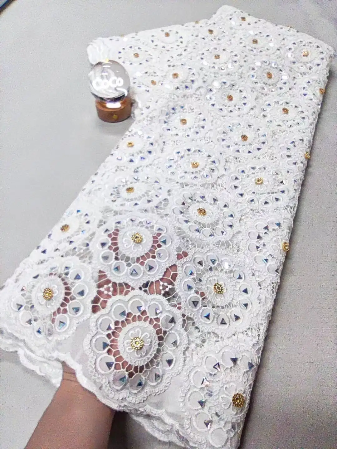 

2025 High-Quality Nigerian for Wedding Tulle Lace Fabric Dress Embroidery Sequins Party Guipure Chiffon Sewing 5Yard XL104