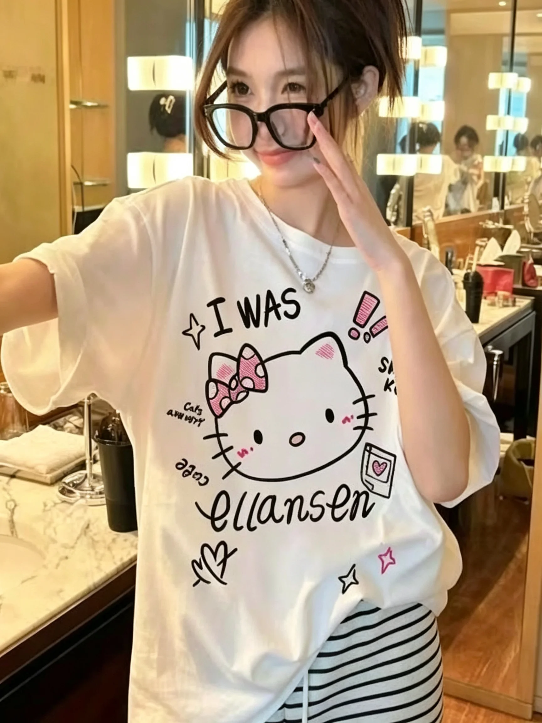 Unisex Men's Women's Sanrio Hello Kitty Graffiti Cute Graphic Print Oversized T Shirt White Kawaii Streetwear Short Sleeve Top