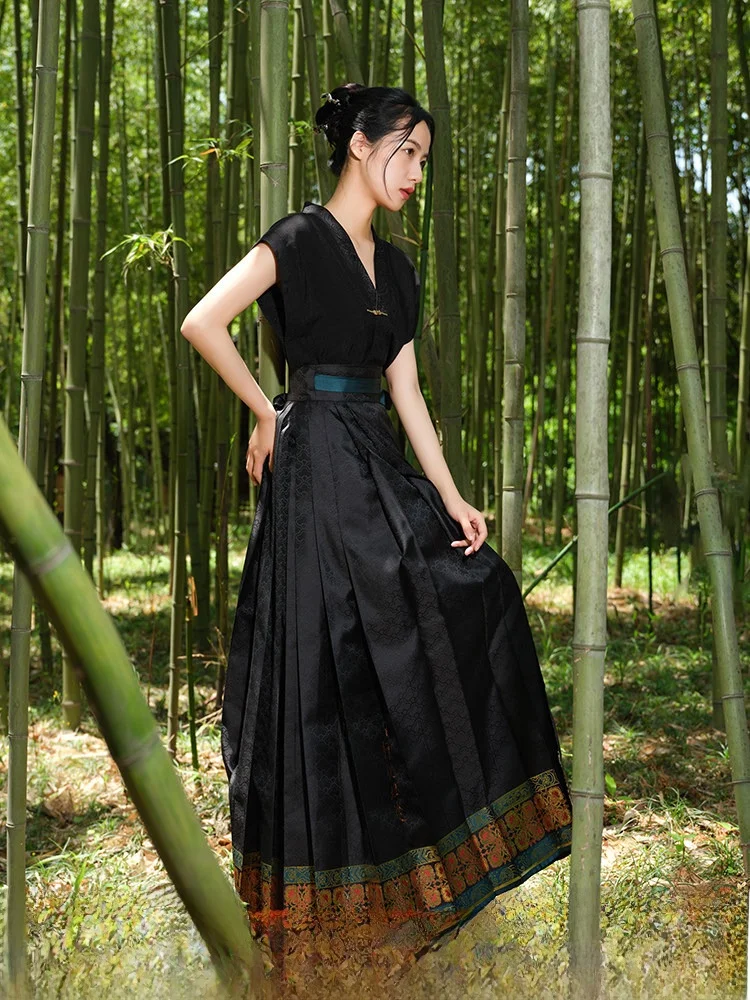 

Summer Hanfu Women's Original Reformed Collar Top Gold Face Skirt Ensemble mat Weaving Daily Commute Suitable