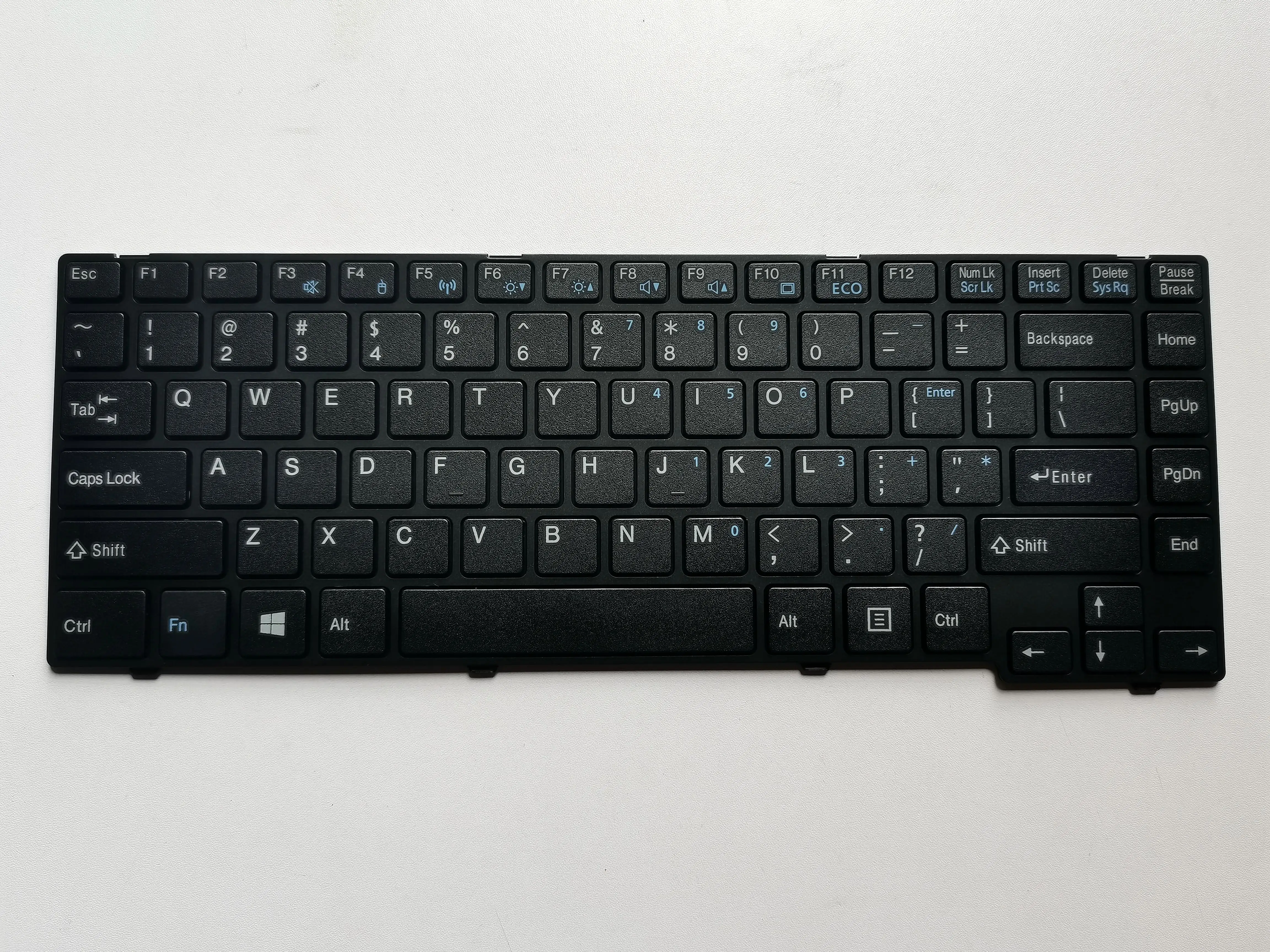 NEW Laptop For Fujitsu Lifebook UH55 UH552 UH554 UH572 US Format English Keyboard No Backlit