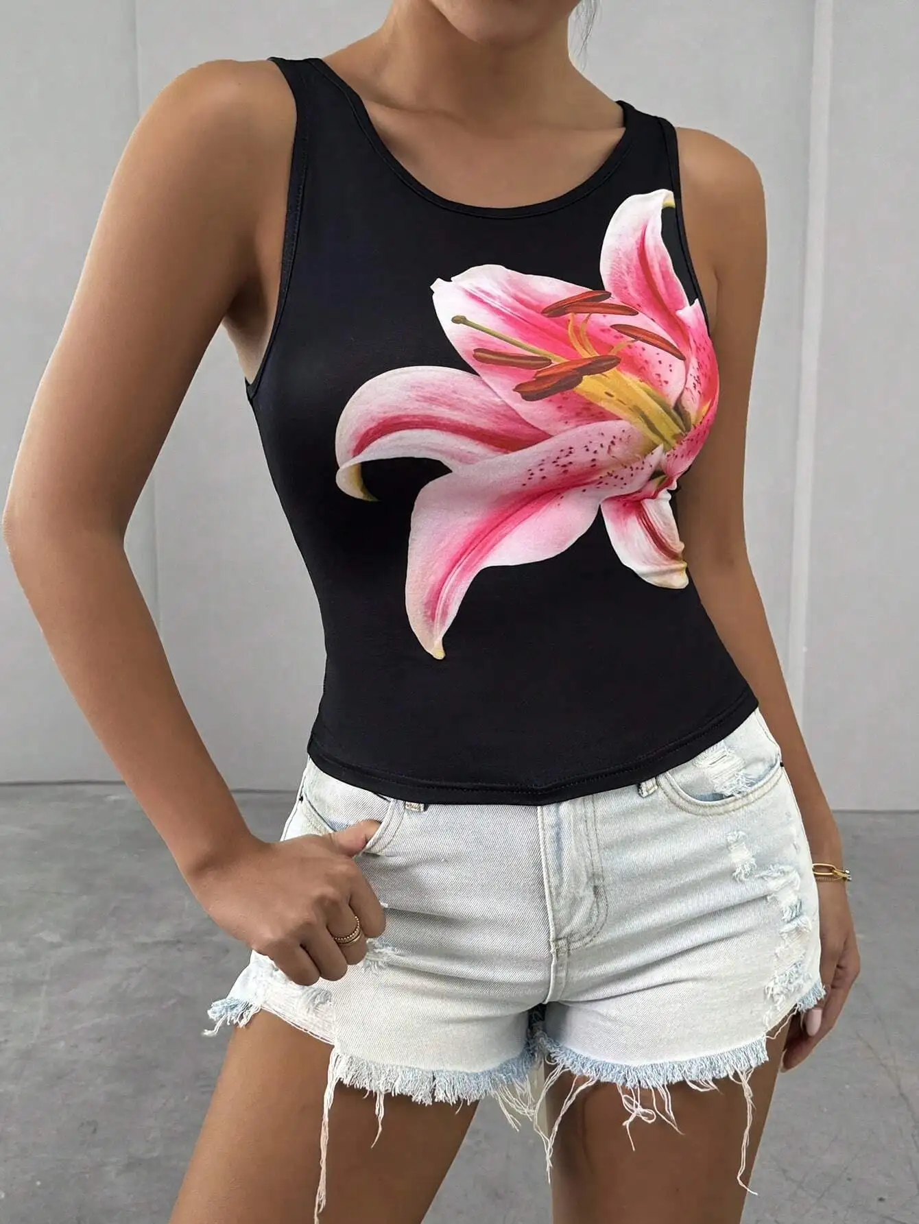 

Women's Sleeveless Tank Top Pullover | Minimalist Floral Print Hot Girl Crop Top Style | Simple Floral Pattern Slight Waist-Cinc