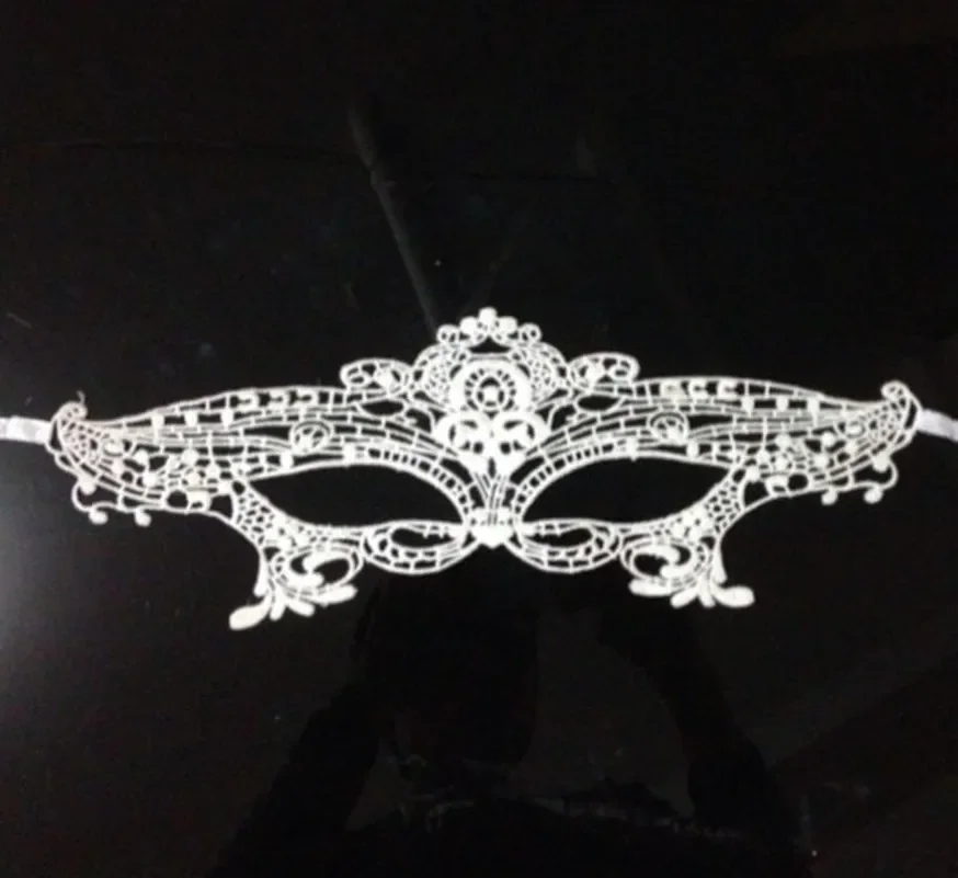 Masque en dentelle noire brodée pour dames, masque pour les yeux découpé, mascart mystérieux Tim, paupières de fête d'Halloween, sexy