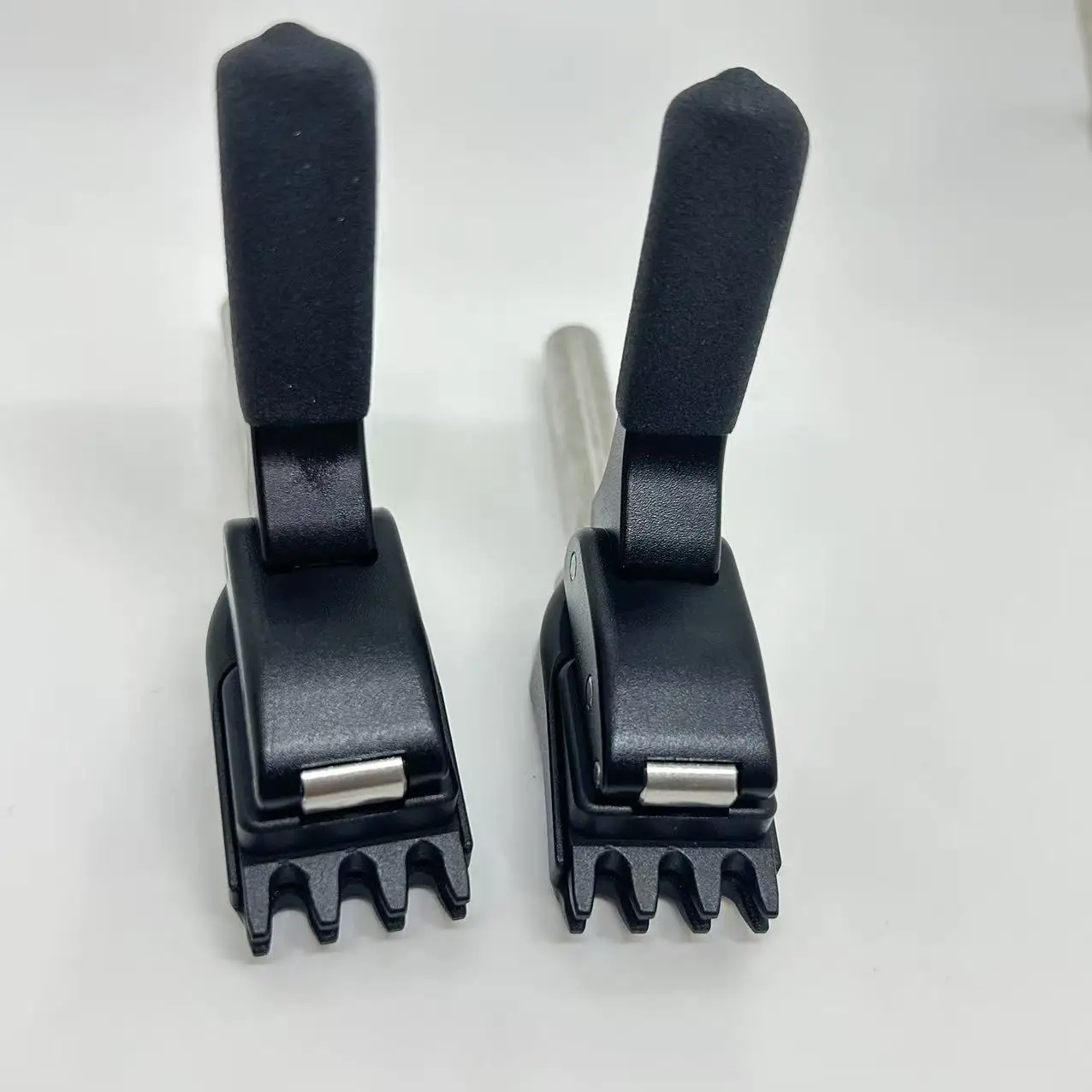 2Pc Badminton Stringing Clamp Flying Clip Tools Lightweight 12.0mm/12.2mm/12.3mm Threader Accessorie Four-Tooths