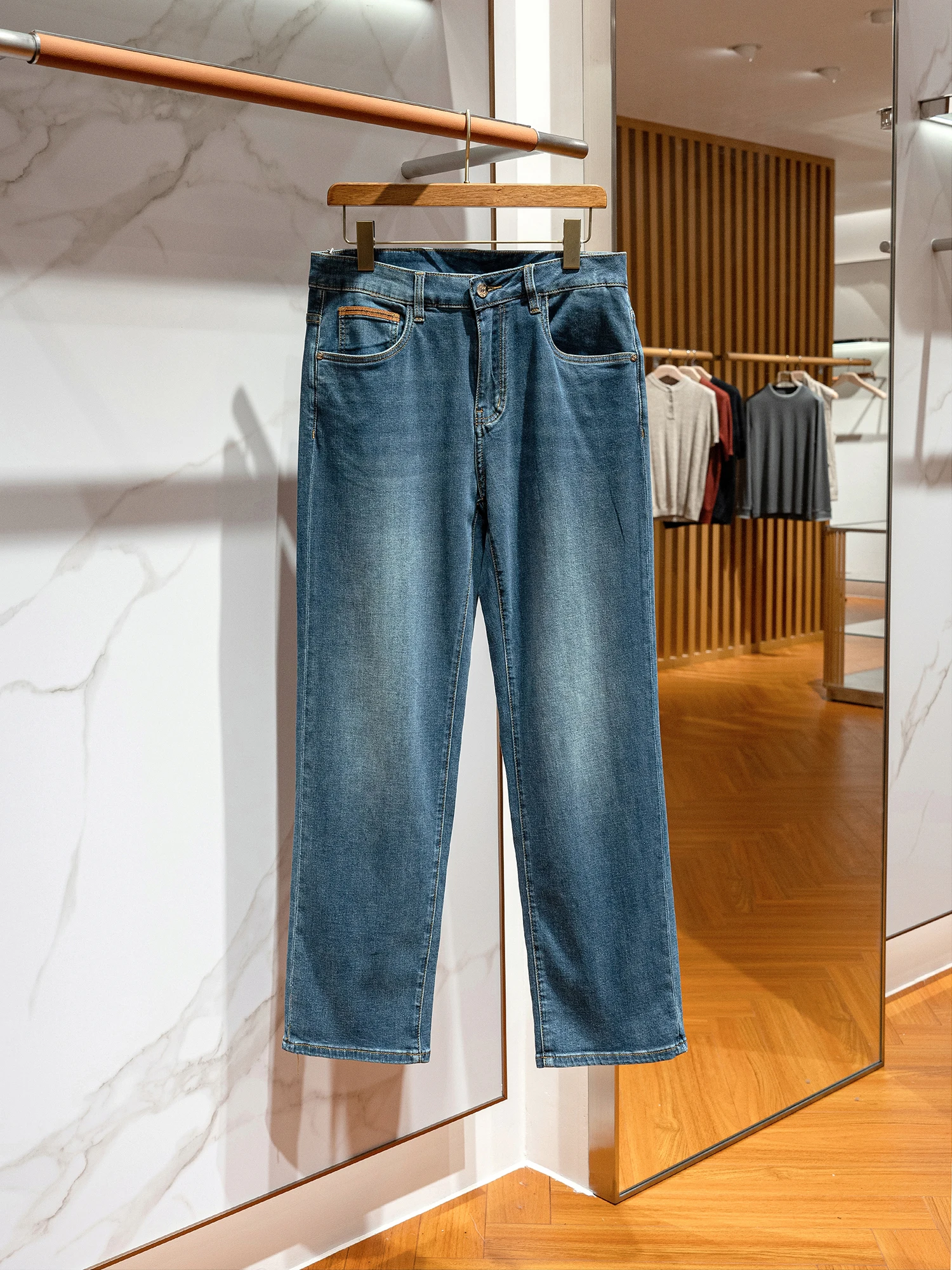 

Мужские повседневные свободные джинсы прямого кроя из эластичного тонкого хлопка для весны и лета, модные, для города, с эффектом потертости, синие, из хлопка Lenzing