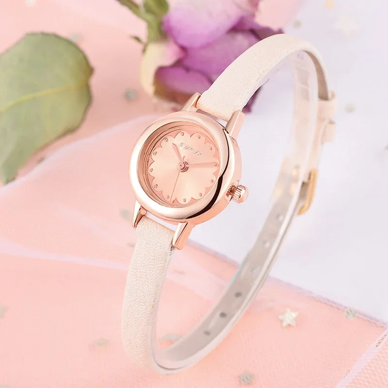 

Fashion Small Dial Women's Watches Korean Version of Literary Pattern Small Fresh Thin Belt Quartz Student Quartz Wristwatches