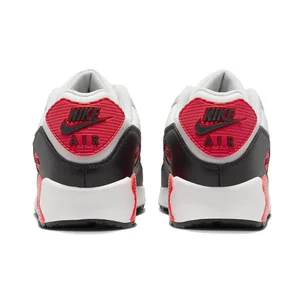 Ayakkabılarda 6 büyük satış, 90'lı yıllarda nike caddesi-6 numara