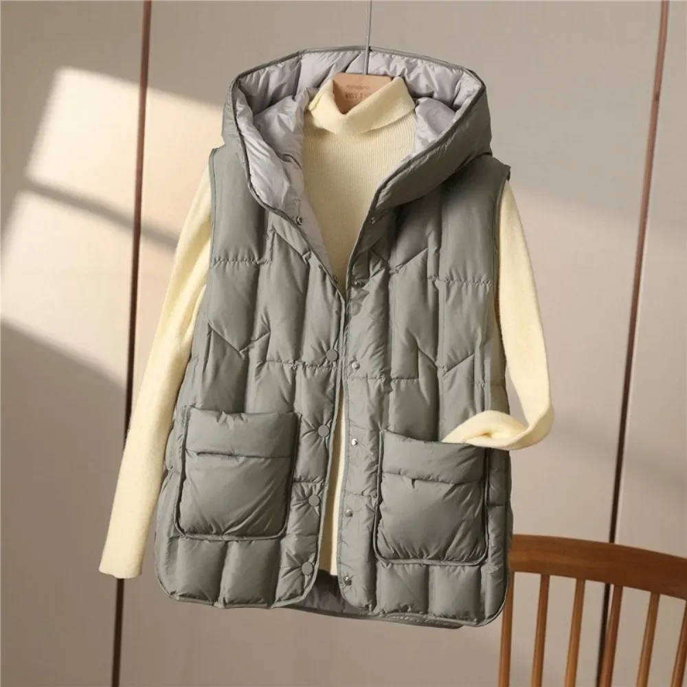 2024 New Fashion Hooded Sleeveless Vest Lightweight Seamless Feather Puffer Short Waistcoat Female White Duck Down Women Coat