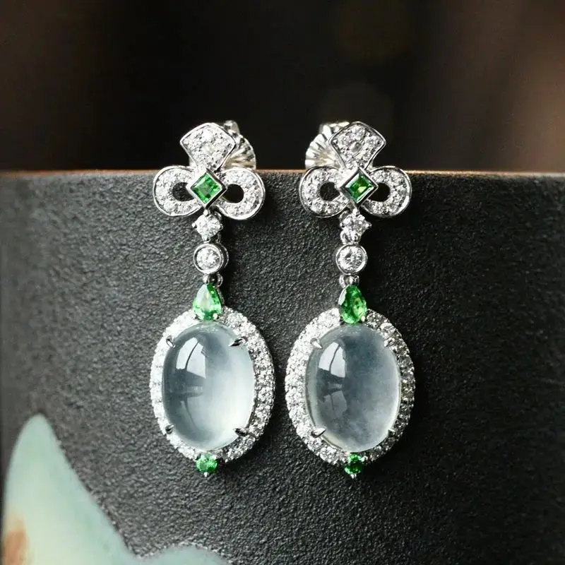 

Ice egg surface Myanmar natural old pit chalcedony egg surface gold-plated diamond-encrusted earrings have high-grade temperamen